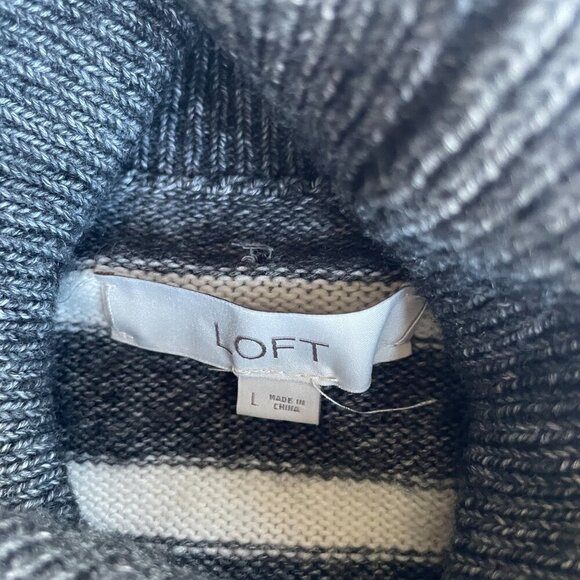Loft Turtleneck Sweater Soft Long Sleeve Stripe women’s Size Large - Picture 4 of 7